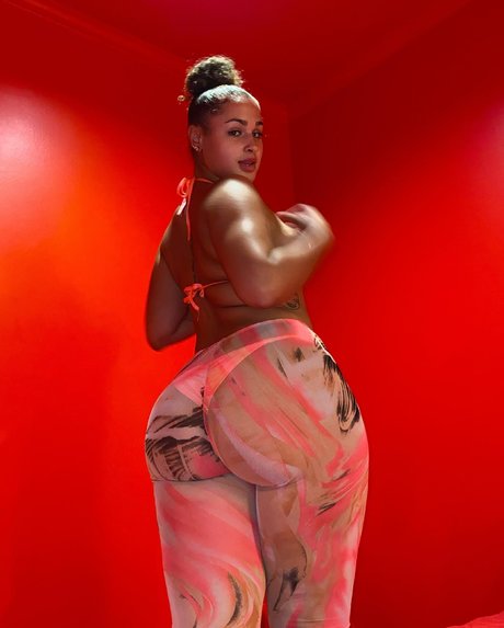 Janae Girard_ naked model archive