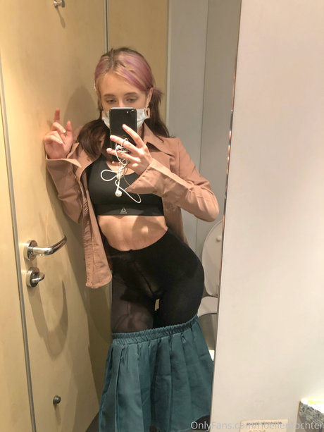 small cock shemale onlyfans free naked pic
