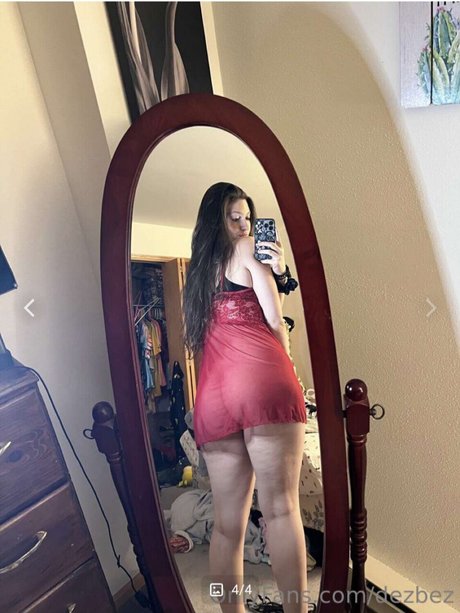 Dezbez model nude picture