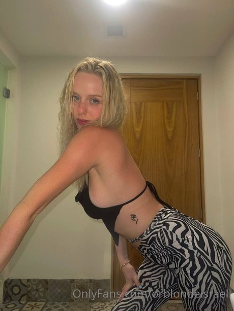 Onlytwinz_ pornstar hd pic