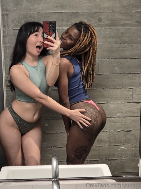 Yunaof nude star img