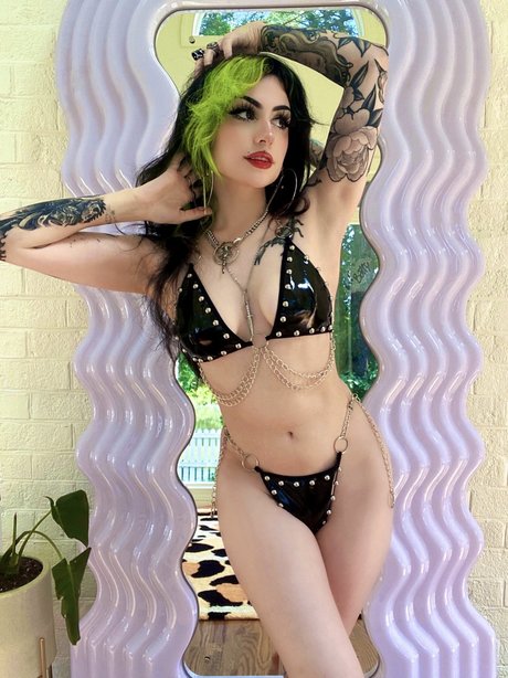Batz model free pictures