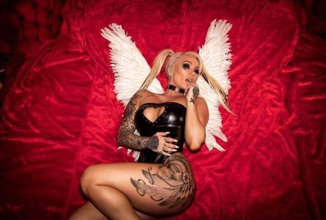 Bunnie Xo pornstar exclusive picture