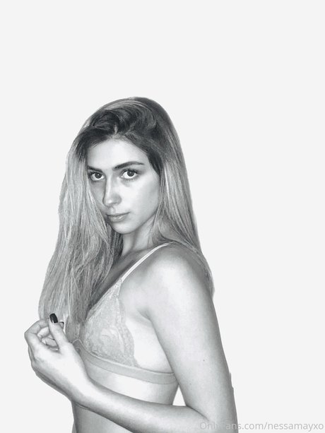 Alexusxxx sex model pictures