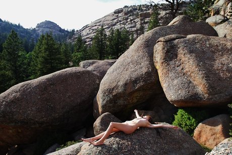 Dayzea naked model pic