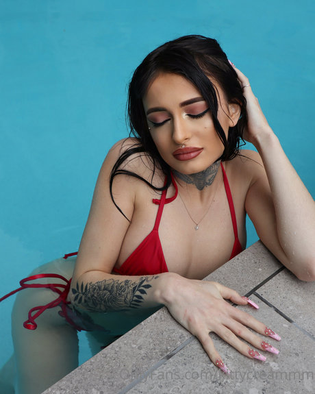 Kitty Cream model free image