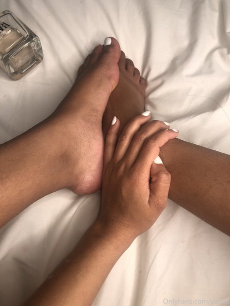 Yandii_ pornstar naked photo