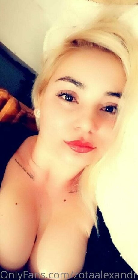 zotaalexandra model sexy gallery