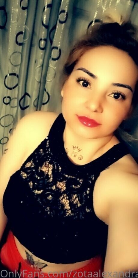 zotaalexandra star hot photos