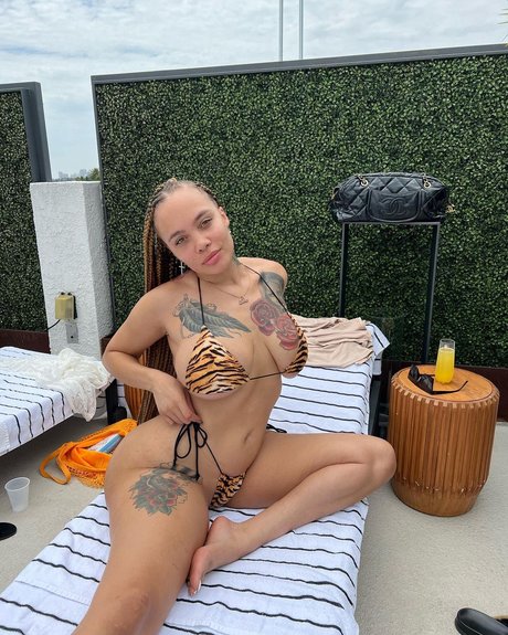 Sara Gold Iamsaragold adult actress picture