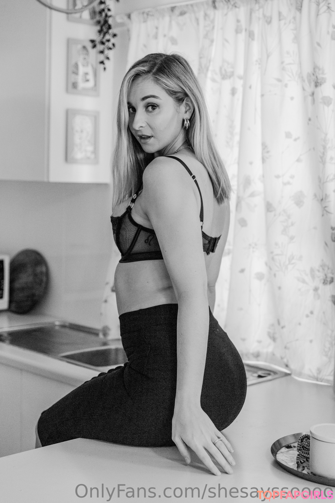 She Says Soooo erotic star photo