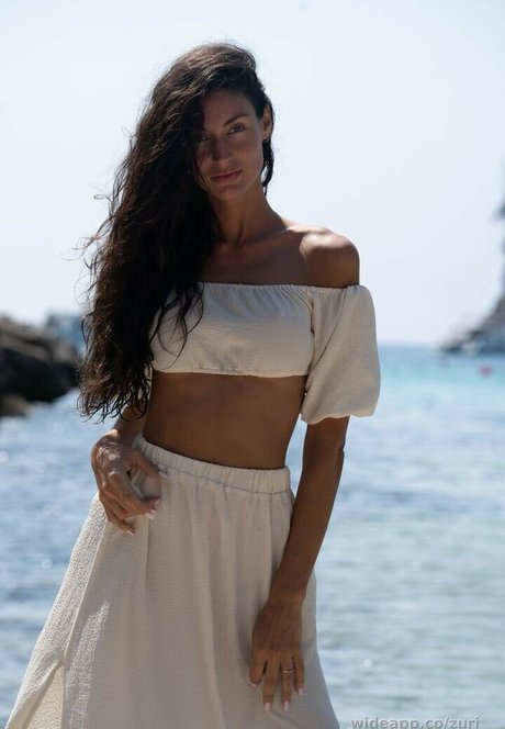Zuri Aspiunza top actress images