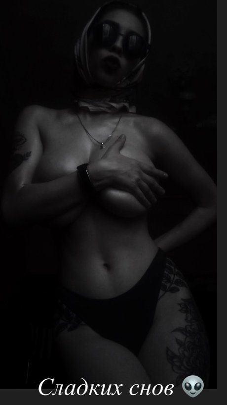 asian girlfriend onlyfans hot picture