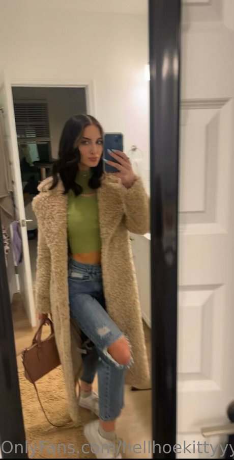 Carolineeex sexy model images