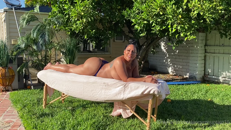 Kiara Mia perfect pornstar pictures