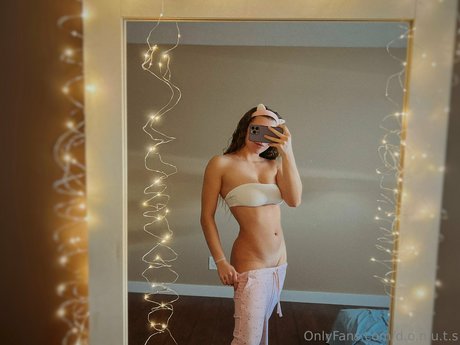 Duna D O N U T S sexy model galleries