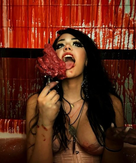 Hexgrlfrnd model hot photos