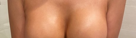 Adelinelux pretty actress picture