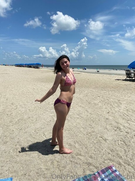 Elise Sue_ hd model img