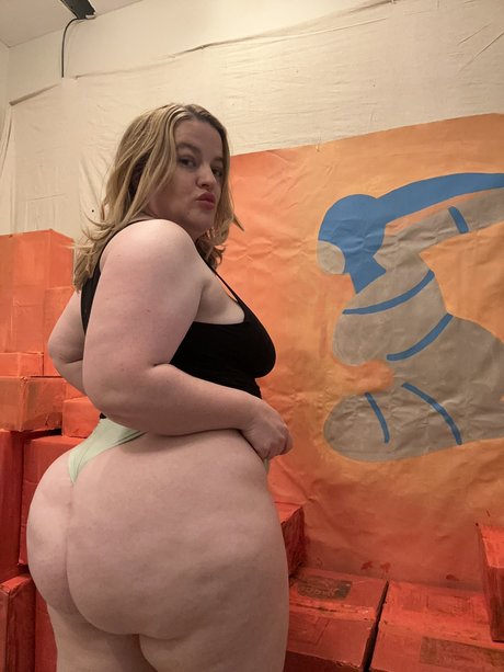 Lularanae Pixielula erotic actress pic