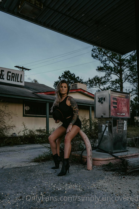 Simplyuncovered Jessie P pornstar free gallery