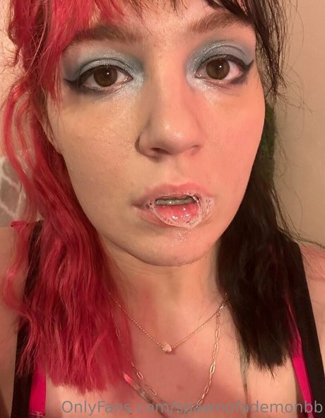 zoeybenzz naked pornstar photos