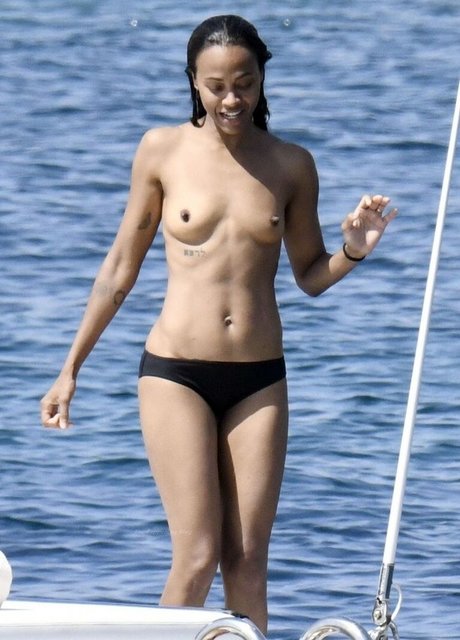 Zoe Saldana pornstar nude image