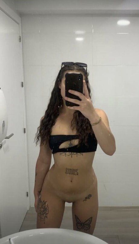 Zoehenrixx adult model pics
