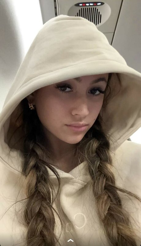 Zoe Fergurson model sexy pics