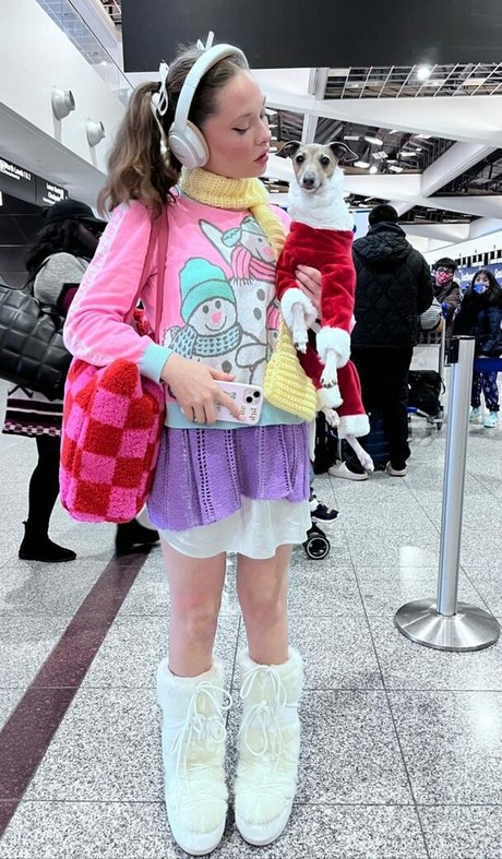 Zoe Colletti model beautiful pic