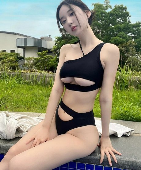 Zenny naked pornstar archive