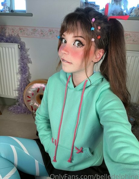 Belle Delphine porn model pictures