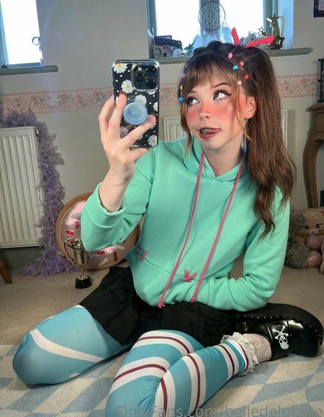 Belle Delphine pretty actress photos