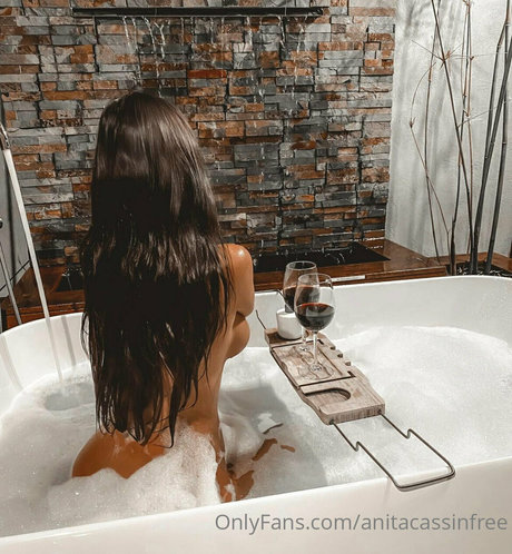 anitacassinfree exclusive star photos