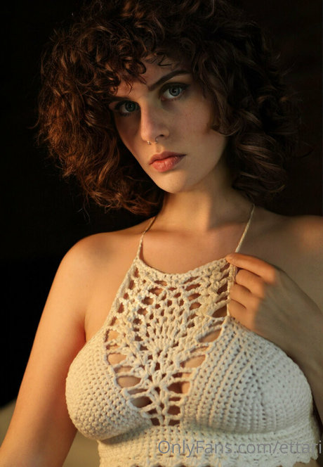 ettari pornographic star pic