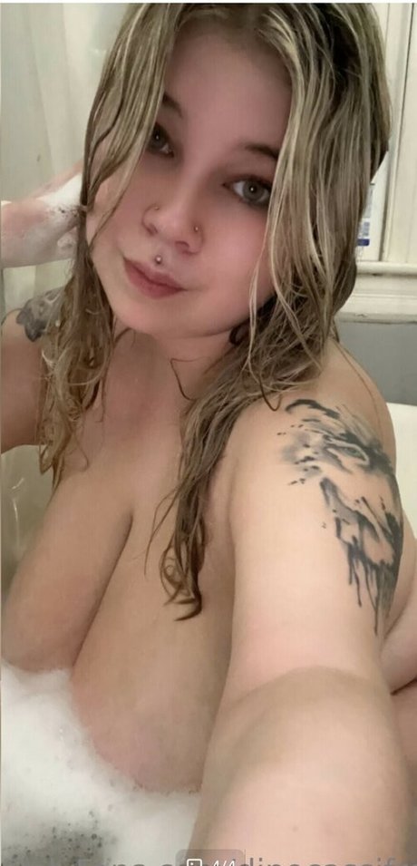 Cassosaurusrex naked pornstar picture