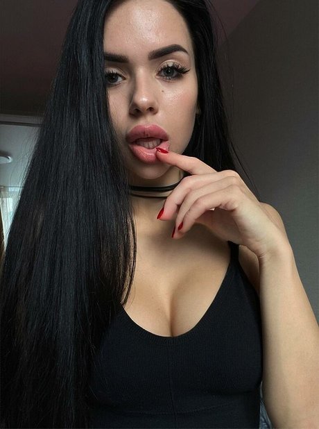 TinaKross pornstar naked photos