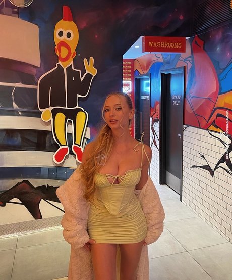 Sophia Diamond hot pornstar img