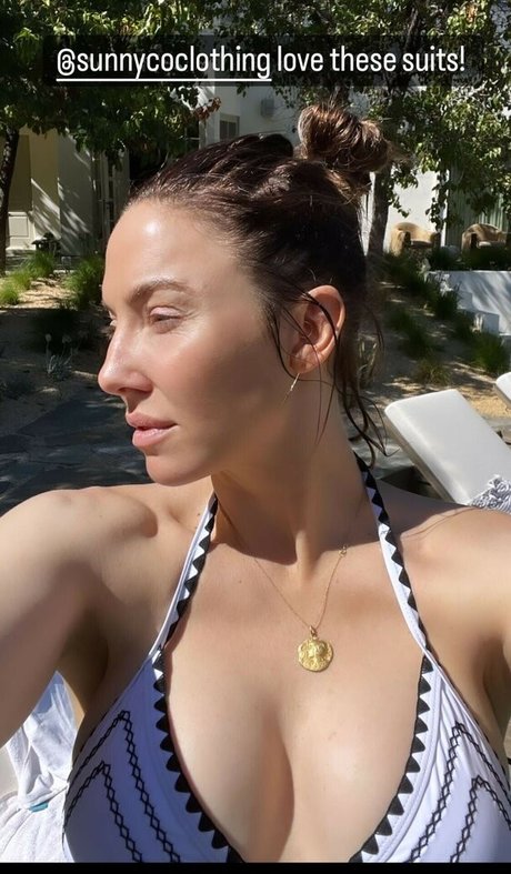 Whitney Cummings model beautiful img