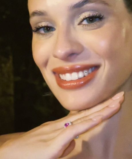 Daniela Melchior naked model img