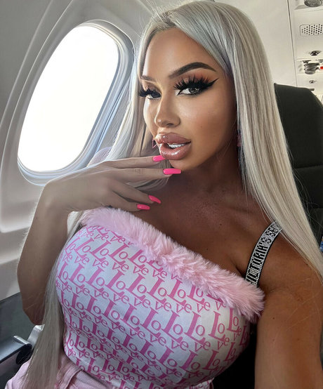 outdoor shower onlyfans nude pics