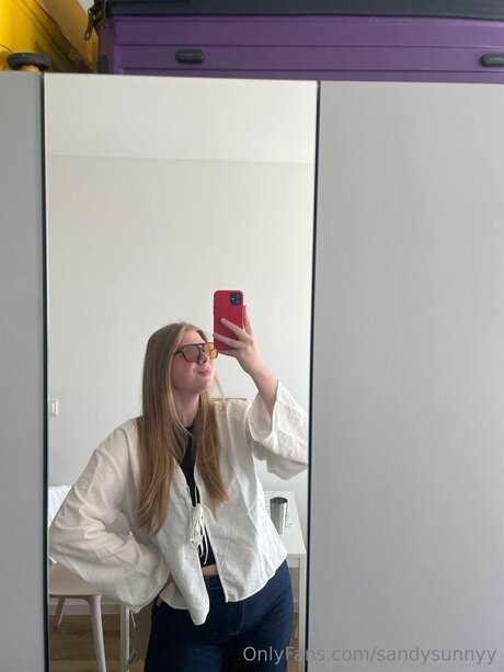 Sandysunnyy star naked image