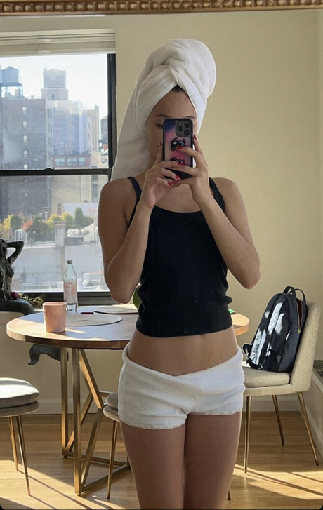 Lilychee erotic star archive