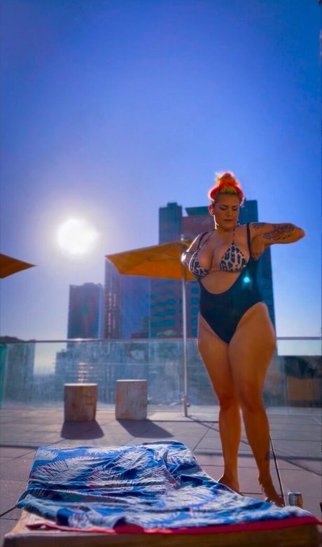 TheZombiUnicorn top star photos