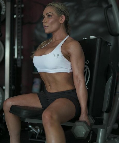 Natalya Neidhart nudes model images