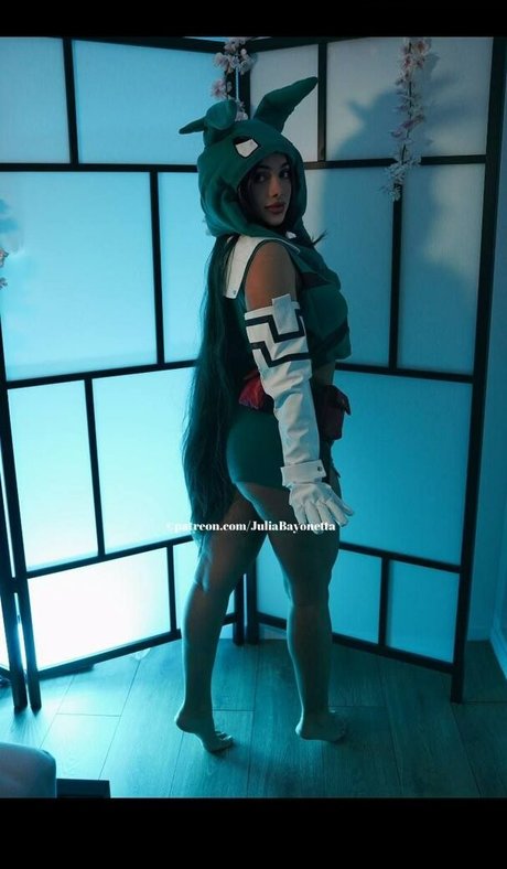 Julia Bayonetta beautiful model photos