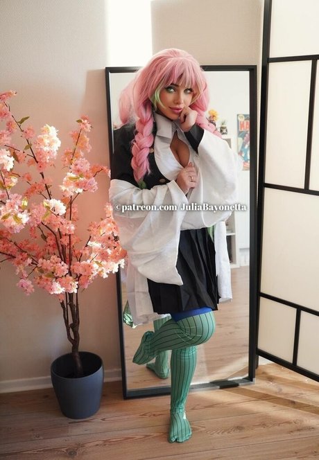 Julia Bayonetta high quality star img