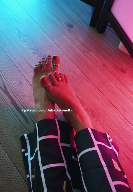 Julia Bayonetta naked star gallery