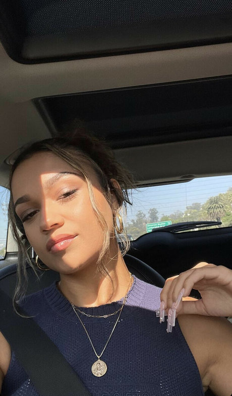 Madison Bailey model best pics