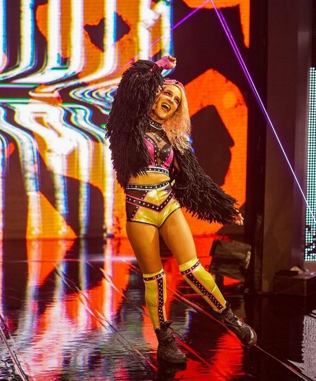 Dakota Kai star sexy photo